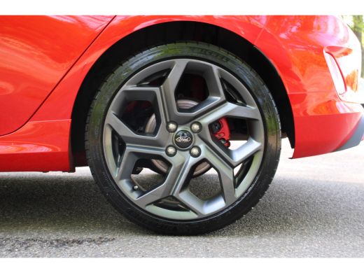 Ford Fiesta 1.5EB ST-X 200 PK | PERFORMANCE STOELEN | NAVI | CAMERA | CLIMA | WINTERPACK | CRUISE | PARK SENS... ActivLease financial lease