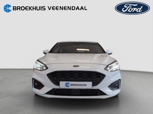 Ford Focus 1.0 ST Line | 18 inch | Winterpack | Cruise Control | Privacy Glass ActivLease financial lease