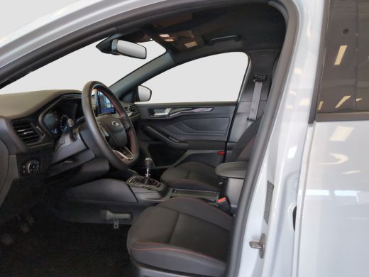 Ford Focus 1.0 ST Line | 18 inch | Winterpack | Cruise Control | Privacy Glass ActivLease financial lease