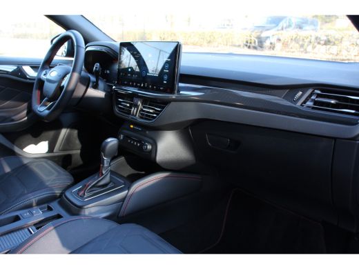 Ford Focus 1.0EB 155PK HYBRID ST-LINE X | UNIEK! | NL-AUTO! | PANO | LEDER | DEALER OH! | WINTERPACK | FULL ... ActivLease financial lease