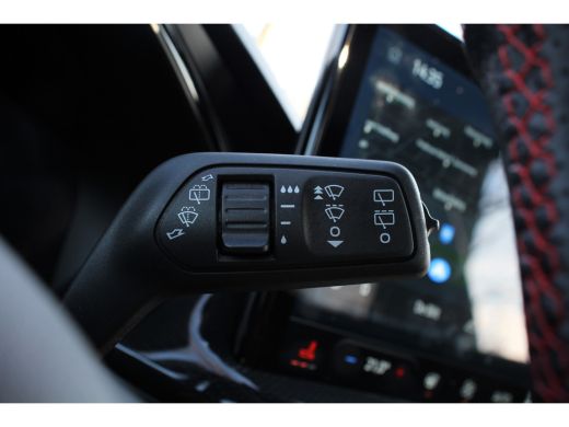 Ford Focus 1.0EB 155PK HYBRID ST-LINE X | UNIEK! | NL-AUTO! | PANO | LEDER | DEALER OH! | WINTERPACK | FULL ... ActivLease financial lease