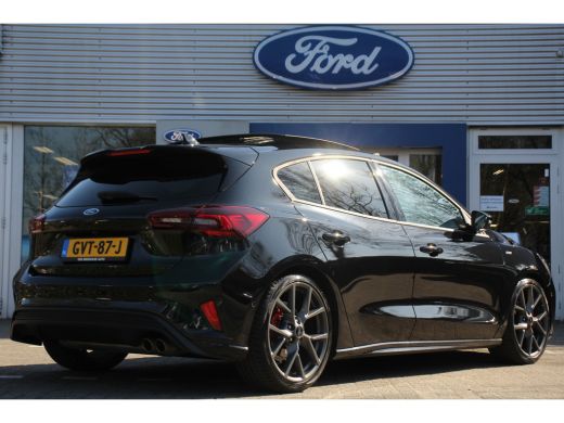 Ford Focus Ford 1.0EB 155PK HYBRID ST-LINE X | UNIEK!! | FULL OPTION!! | NL-AUTO! | LEDER | 19" ST MAGNETITE... ActivLease financial lease