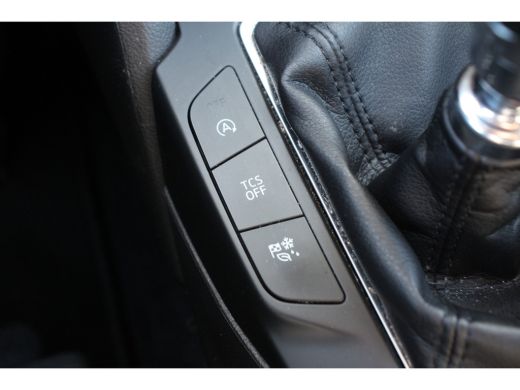 Ford Focus Ford 1.0EB EDITION | TREKHAAK | NL-AUTO! | AGR COMFORT | CAMERA | NAVI | CRUISE | DEALER ONDERHOU... ActivLease financial lease