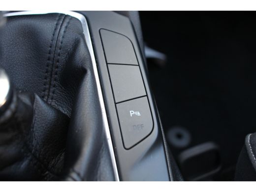 Ford Focus Ford 1.0EB EDITION | TREKHAAK | NL-AUTO! | AGR COMFORT | CAMERA | NAVI | CRUISE | DEALER ONDERHOU... ActivLease financial lease