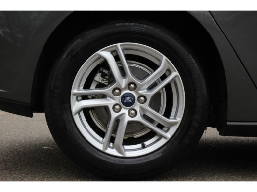 Ford Focus Ford 1.0EB HYBRID BUSINESS | NL-AUTO! | 1E EIGENAAR! | NAVI | CAMERA | PARKEERSENSOREN | APPLE CA... ActivLease financial lease