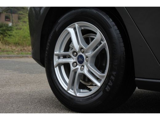 Ford Focus Ford 1.0EB HYBRID BUSINESS | NL-AUTO! | 1E EIGENAAR! | NAVI | CAMERA | PARKEERSENSOREN | APPLE CA... ActivLease financial lease