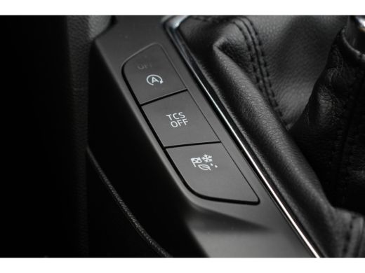 Ford Focus Ford 1.0EB HYBRID BUSINESS | NL-AUTO! | 1E EIGENAAR! | NAVI | CAMERA | PARKEERSENSOREN | APPLE CA... ActivLease financial lease