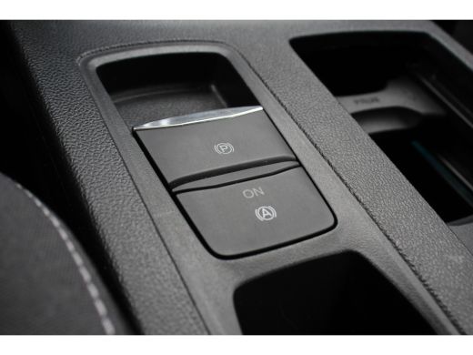 Ford Focus Ford 1.0EB HYBRID BUSINESS | NL-AUTO! | 1E EIGENAAR! | NAVI | CAMERA | PARKEERSENSOREN | APPLE CA... ActivLease financial lease
