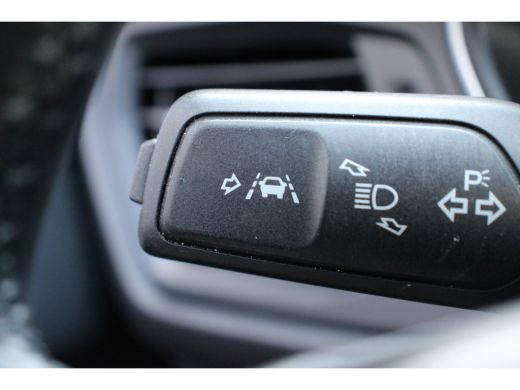 Ford Focus Ford 1.0EB HYBRID | NL-AUTO! | DEALER OH!  | PARK SENS V+A | PERFECTE STAAT! | NAVI | CLIMA | CRU... ActivLease financial lease