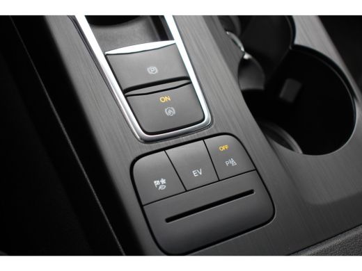 Ford Kuga 2.5 PHEV ST-LINE | NL-AUTO! | CAMERA | STANDVERWARMING | NAVI | CLIMA | CRUISE | PARKEERSENSOREN ... ActivLease financial lease