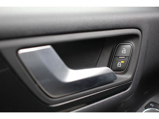Ford Kuga 2.5 PHEV ST-LINE | NL-AUTO! | CAMERA | STANDVERWARMING | NAVI | CLIMA | CRUISE | PARKEERSENSOREN ... ActivLease financial lease