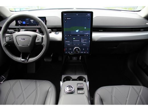 Ford Mustang Mach-E Mach-E RWD 75 kWh | NIEUW! | 18" LM. VELGEN | CAMERA | LEDER | ADAPT. CRUISE | AUT. INPARKEREN | ... ActivLease financial lease