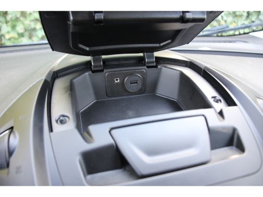 Ford Transit Courier Ford 1.5 TDC I | NL-AUTO! | DEALER OH! | STOELVERWARMING | VERWARMDE VOORRUIT | CLIMA | CRUISE | ... ActivLease financial lease
