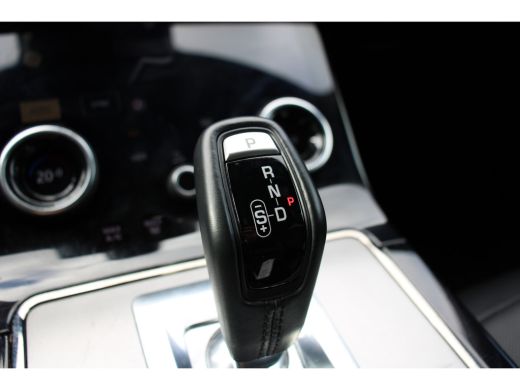 Land Rover Range Rover Evoque Land Rover P300e AWD R-DYNAMIC | PANODAK | NL-AUTO! | LEDER | WINTERPACK | 1E EIGENAAR! | PERFECT... ActivLease financial lease