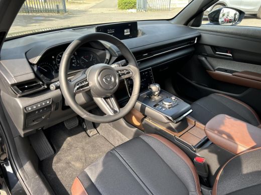 Mazda MX-30 e-SkyActiv R-EV 170 Makoto | Navigatie | 360 graden camera | Leder | Plug-In Hybrid | ActivLease financial lease