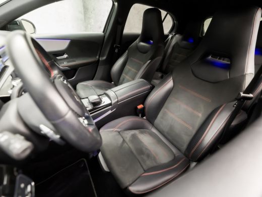 Mercedes A-Klasse 180 AMG Sport Automaat (APPLE CARPLAY, GROOT NAVI, SFEERVERLICHTING, CAMERA, LEDER/ALCANTARA, SPO... ActivLease financial lease