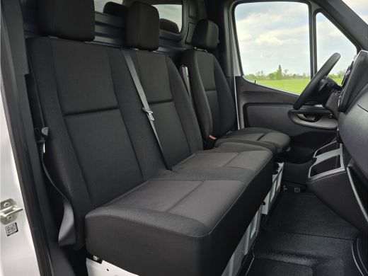 Mercedes-Benz Sprinter 317 1.9 CDI L2 H2 RWD - 170 Pk - Automaat - MBUX - Navi - ParkeerCamera - Stoelverwarming ActivLease financial lease