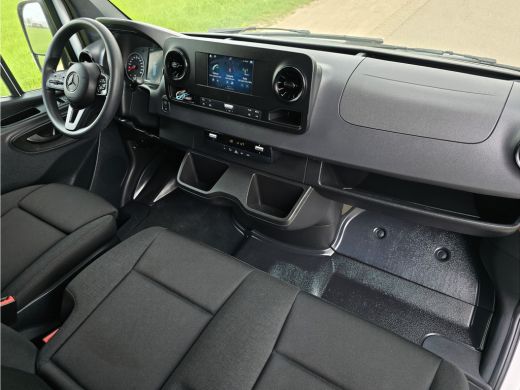 Mercedes-Benz Sprinter 317 1.9 CDI L2 H2 RWD - 170 Pk - Automaat - MBUX - Navi - ParkeerCamera - Stoelverwarming ActivLease financial lease