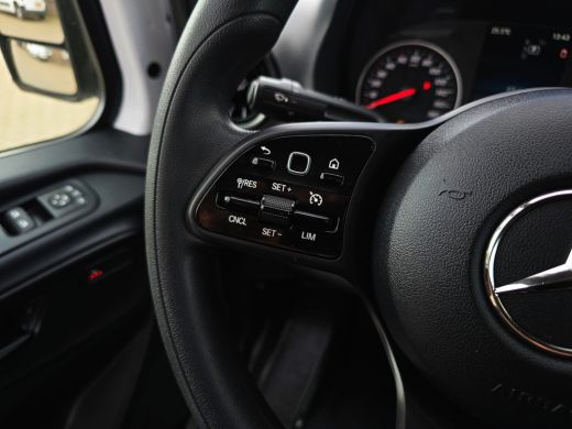 Mercedes-Benz Sprinter 317 1.9 CDI L2 H2 RWD - 170 Pk - Automaat - MBUX - Navi - ParkeerCamera - Stoelverwarming ActivLease financial lease
