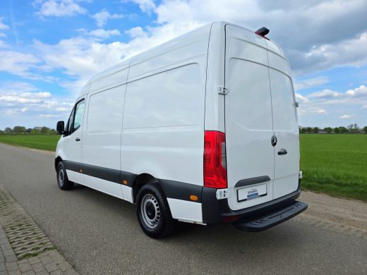 Mercedes-Benz Sprinter 317 1.9 CDI L2 H2 RWD - 170 Pk - Automaat - MBUX - Navi - ParkeerCamera - Stoelverwarming ActivLease financial lease