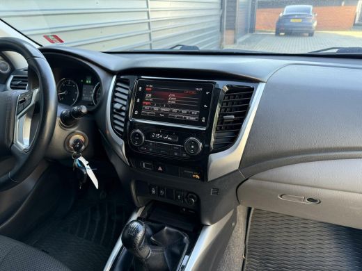 Mitsubishi L200 4x4 2.4 DI-D Club Cab Intense 3000kg Trekhaakgewicht ActivLease financial lease