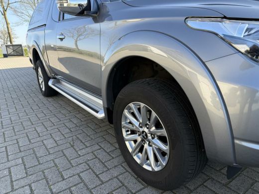 Mitsubishi L200 4x4 2.4 DI-D Club Cab Intense 3000kg Trekhaakgewicht ActivLease financial lease