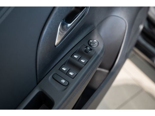 Opel Corsa Opel 1.2 Turbo 100PK Elegance | Apple Carplay & Android Auto | Airco | Cruise Controle | Digitaal... ActivLease financial lease