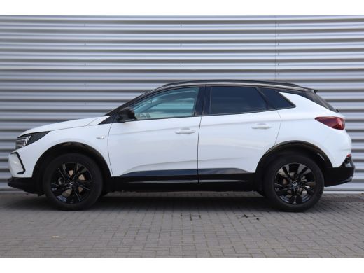 Opel Grandland Opel 1.2 TURBO 130PK LEVEL 4 GS AUTOMAAT / NAVI / LEDER / CLIMA / LED / PDC / AGR / 18" LMV / WIN... ActivLease financial lease