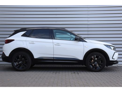 Opel Grandland Opel 1.2 TURBO 130PK LEVEL 4 GS AUTOMAAT / NAVI / LEDER / CLIMA / LED / PDC / AGR / 18" LMV / WIN... ActivLease financial lease