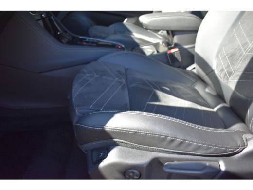 Opel Grandland 1.2 Turbo Ultimate 130pk Automaat | LED-Matrix | Comfortstoelen | Stuur/Stoelverwarming | Navigat... ActivLease financial lease