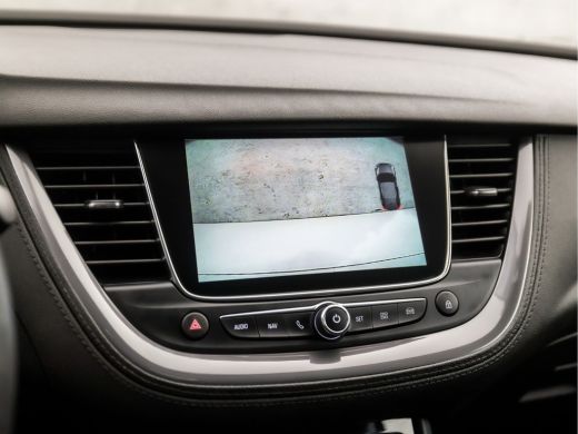 Opel Grandland X 1.2 Turbo Business Executive Automaat (APPLE CARPLAY, GROOT NAVI, STUUR/STOELVERWARMING, CAMERA, ... ActivLease financial lease