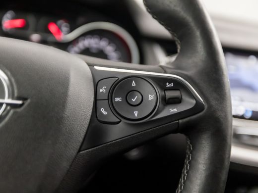 Opel Grandland X 1.2 Turbo Business Executive Automaat (APPLE CARPLAY, GROOT NAVI, STUUR/STOELVERWARMING, CAMERA, ... ActivLease financial lease