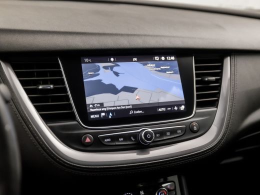 Opel Grandland X 1.2 Turbo Business Executive Automaat (APPLE CARPLAY, GROOT NAVI, STUUR/STOELVERWARMING, CAMERA, ... ActivLease financial lease