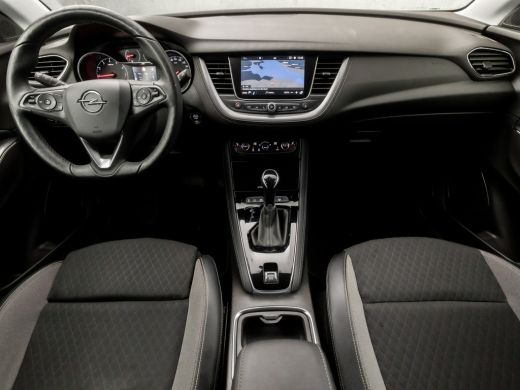 Opel Grandland X 1.2 Turbo Business Executive Automaat (APPLE CARPLAY, GROOT NAVI, STUUR/STOELVERWARMING, CAMERA, ... ActivLease financial lease