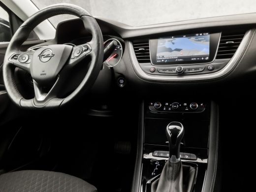Opel Grandland X 1.2 Turbo Business Executive Automaat (APPLE CARPLAY, GROOT NAVI, STUUR/STOELVERWARMING, CAMERA, ... ActivLease financial lease