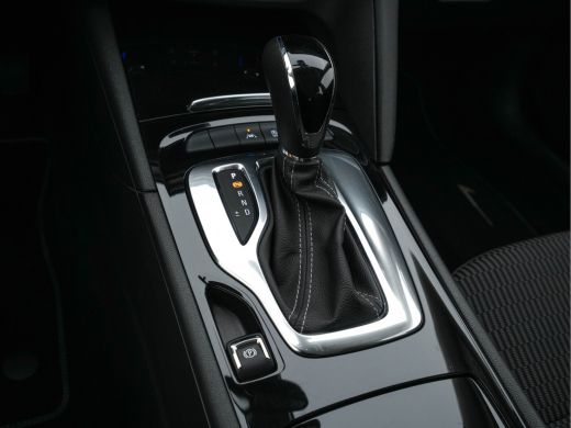 Opel Insignia Sports Tourer 1.5 Turbo Business Executive Aut. *NAVI-FULLMAP | LEATHER-FABRIC | KEYLESS | DAB+ |... ActivLease financial lease