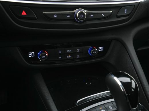 Opel Insignia Sports Tourer 1.5 Turbo Business Executive Aut. *NAVI-FULLMAP | LEATHER-FABRIC | KEYLESS | DAB+ |... ActivLease financial lease