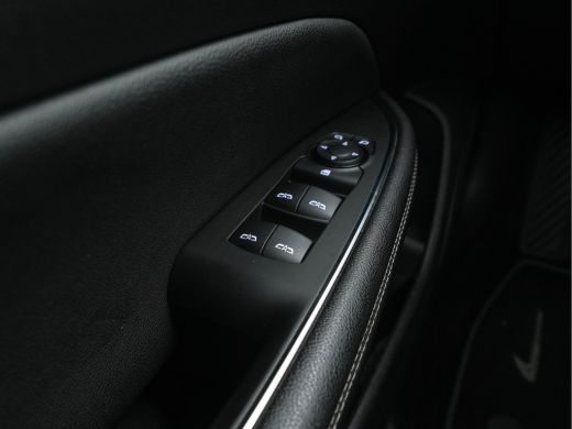 Opel Insignia Sports Tourer 1.5 Turbo Business Executive Aut. *NAVI-FULLMAP | LEATHER-FABRIC | KEYLESS | DAB+ |... ActivLease financial lease