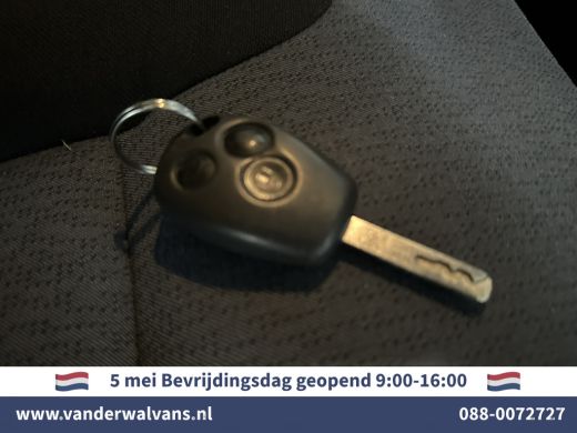 Opel Vivaro 1.6 CDTI 126pk L2H1 inrichting Euro6 Airco | Camera | Navigatie | Imperiaal | Trekhaak Cruisecont... ActivLease financial lease