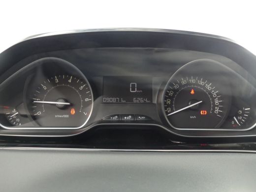 Peugeot 208 1.2 PureTech 82PK Blue Lion | NAVI | APPLE CARPLAY/ANDROID AUTO | CRUISE CONTROL | PARKEERSENSOREN | ActivLease financial lease
