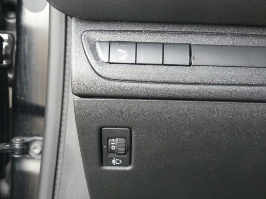 Peugeot 208 1.2 PureTech 82PK Blue Lion | NAVI | APPLE CARPLAY/ANDROID AUTO | CRUISE CONTROL | PARKEERSENSOREN | ActivLease financial lease