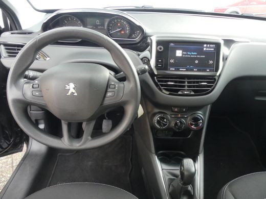 Peugeot 208 1.2 PureTech 82PK Blue Lion | NAVI | APPLE CARPLAY/ANDROID AUTO | CRUISE CONTROL | PARKEERSENSOREN | ActivLease financial lease