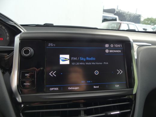 Peugeot 208 1.2 PureTech 82PK Blue Lion | NAVI | APPLE CARPLAY/ANDROID AUTO | CRUISE CONTROL | PARKEERSENSOREN | ActivLease financial lease