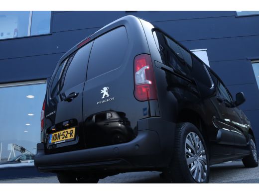 Peugeot Partner Peugeot 1.5 BlueHDI Premium | Cruise Control | Camera | Sensoren | Navigatie | Airco | Carplay ActivLease financial lease