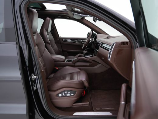 Porsche Cayenne 3.0 E-Hybrid Sport-Chrono-Pack (INCL-BTW) *PANO | CLUB-FULL-LEATHER | SOFT-CLOSE | MEMORY-PACK | ... ActivLease financial lease