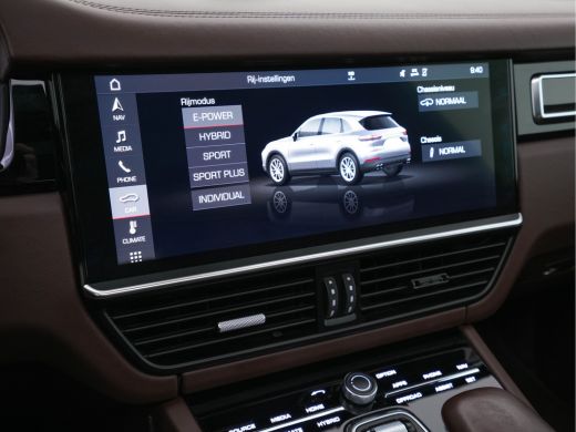 Porsche Cayenne 3.0 E-Hybrid Sport-Chrono-Pack (INCL-BTW) *PANO | CLUB-FULL-LEATHER | SOFT-CLOSE | MEMORY-PACK | ... ActivLease financial lease