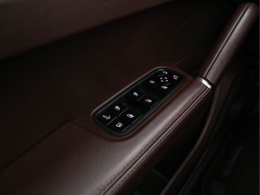Porsche Cayenne 3.0 E-Hybrid Sport-Chrono-Pack (INCL-BTW) *PANO | CLUB-FULL-LEATHER | SOFT-CLOSE | MEMORY-PACK | ... ActivLease financial lease