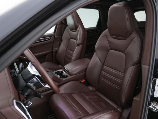Porsche Cayenne 3.0 E-Hybrid Sport-Chrono-Pack (INCL-BTW) *PANO | CLUB-FULL-LEATHER | SOFT-CLOSE | MEMORY-PACK | ... ActivLease financial lease
