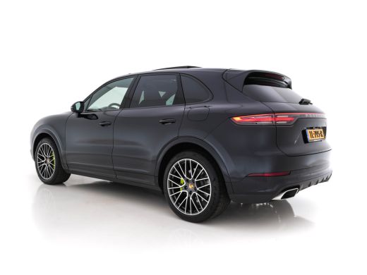 Porsche Cayenne 3.0 E-Hybrid Sport-Chrono-Pack (INCL-BTW) *PANO | CLUB-FULL-LEATHER | SOFT-CLOSE | MEMORY-PACK | ... ActivLease financial lease