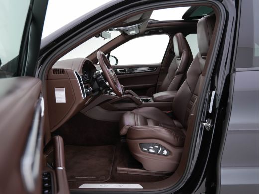 Porsche Cayenne 3.0 E-Hybrid Sport-Chrono-Pack (INCL-BTW) *PANO | CLUB-FULL-LEATHER | SOFT-CLOSE | MEMORY-PACK | ... ActivLease financial lease
